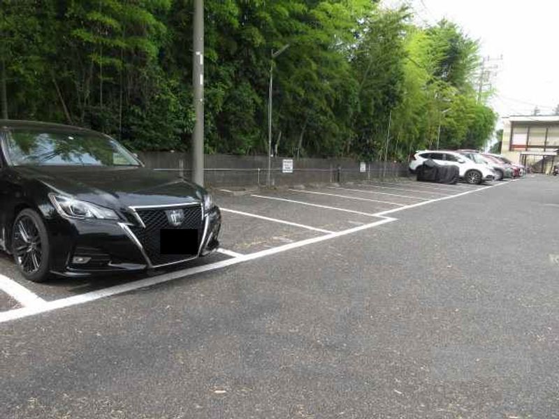 レオパレスサニーコート石垣Ⅱ 駐車場