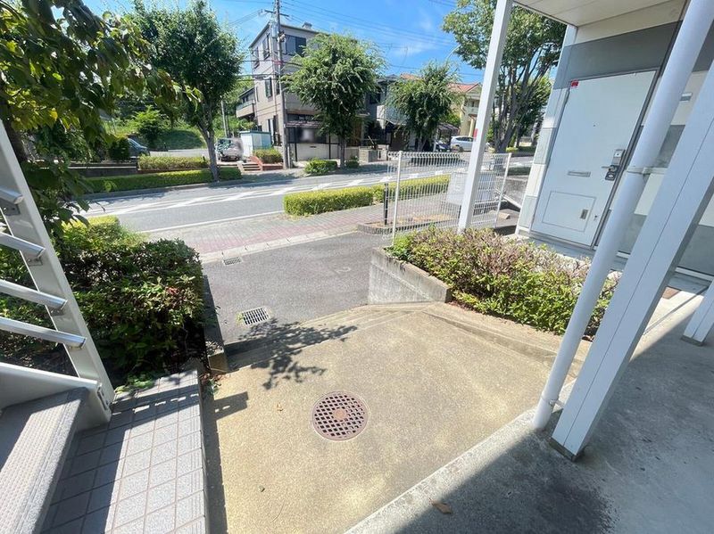 レオパレス雪月花 エントランス