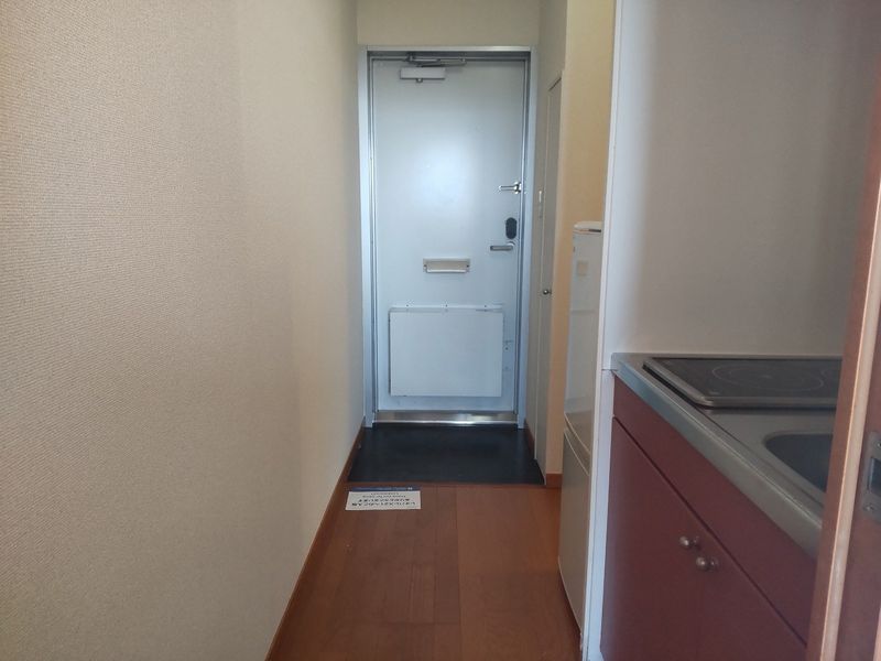 レオパレスアサヒ 玄関