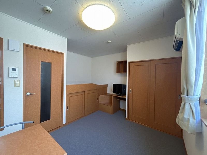 レオパレスＳＨＩＮＷＡ 居間