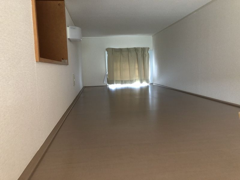 レオパレス青木 収納