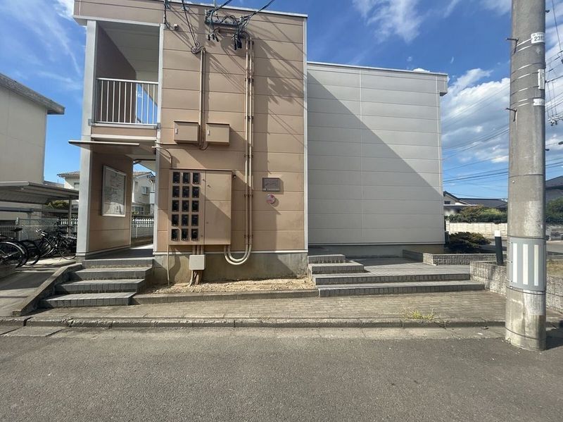 レオパレスレオパーク エントランス