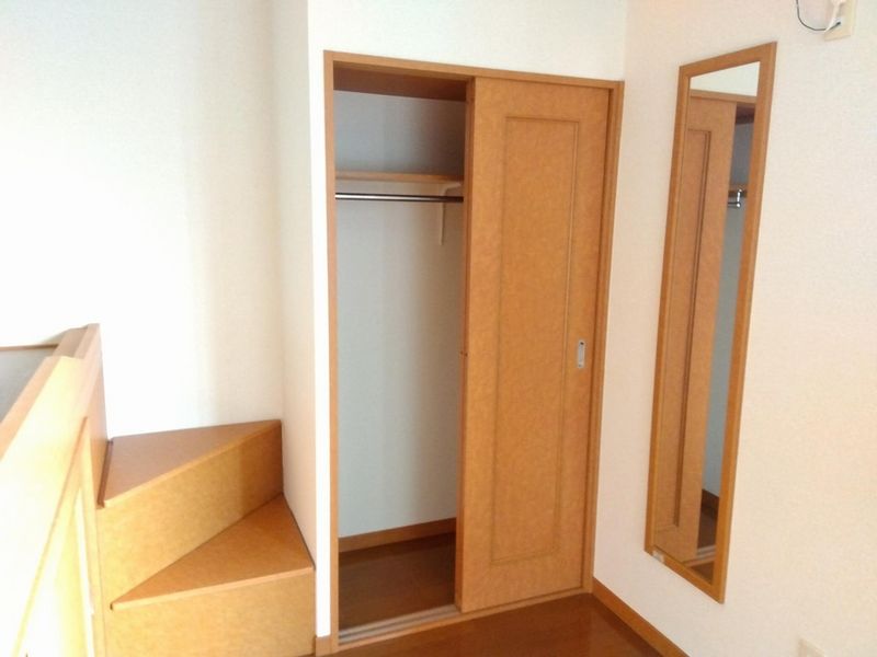 レオパレスさぬき 収納