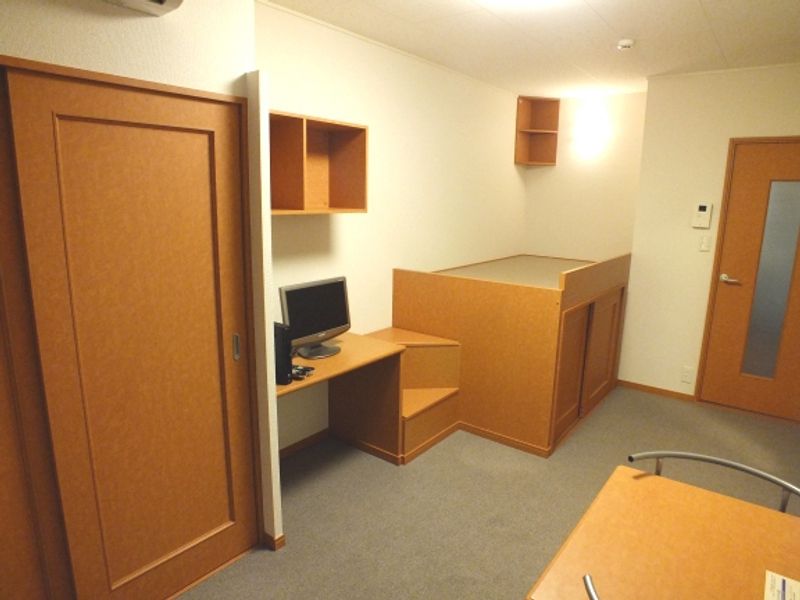 レオパレスフリーダム 居間