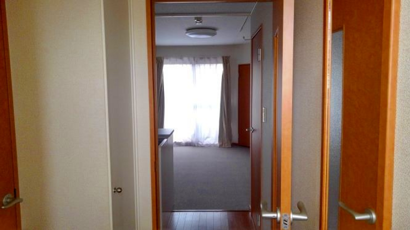 レオパレスリヴェールⅠ 玄関