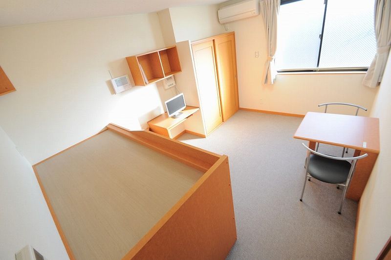 レオパレス英俊Ｄ 居間
