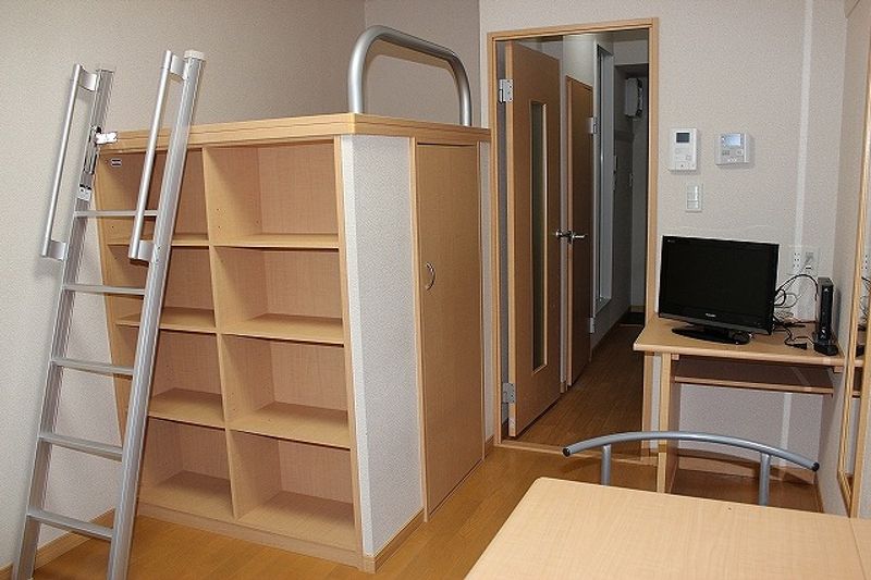 レオパレスフリーダムベッセルⅣ 居間