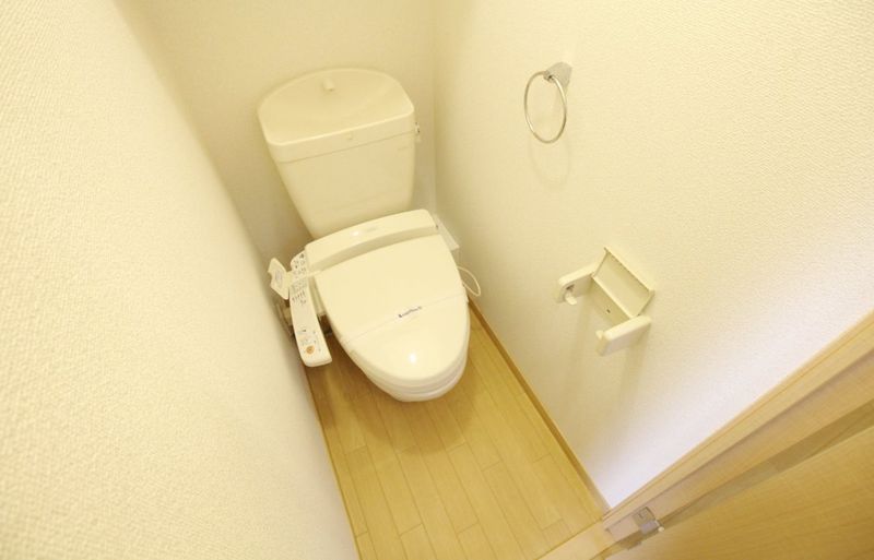 レオパレス中川西 トイレ