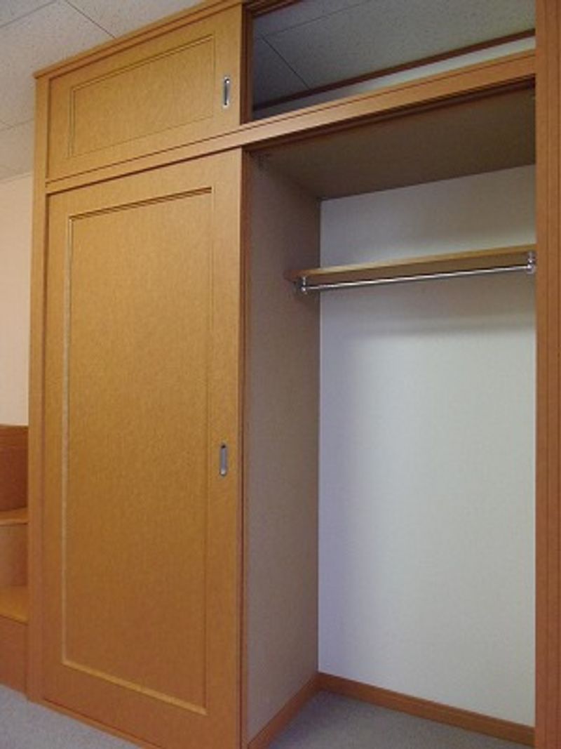 レオパレスコンフォール大垣 収納