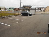 レオパレス羽水 駐車場