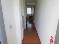 レオパレス満 玄関