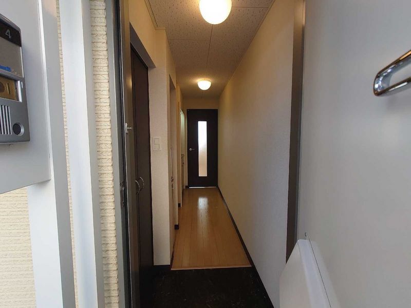 レオネクストみやび 玄関