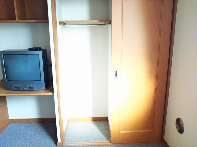 レオパレスティエラⅢ 収納