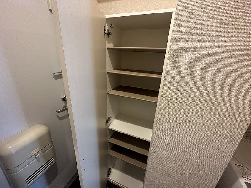 クレイノラ　メゾン根岸 収納
