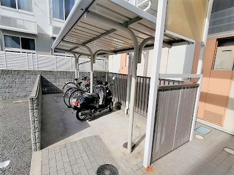レオパレスブリリアント 共用部分