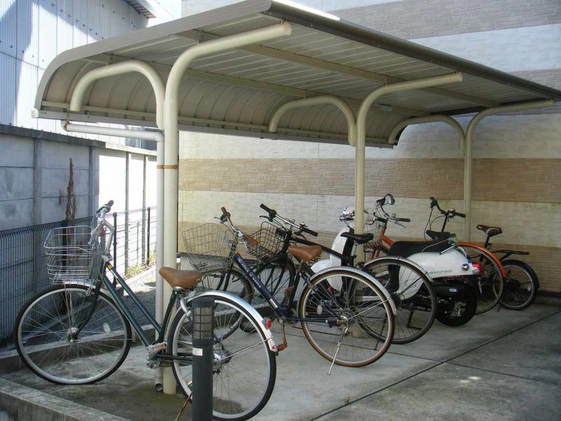 レオパレスルピアス湘南 共用部分