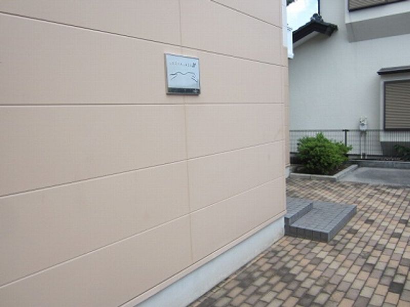 レオパレスミディ エントランス