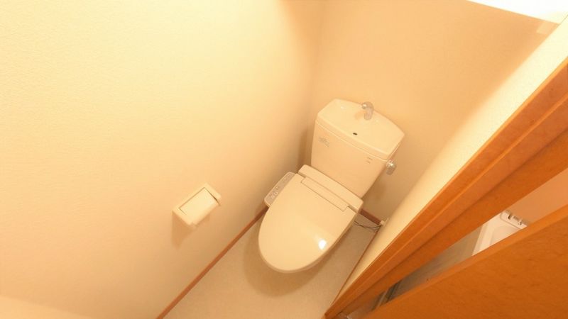 レオパレスたつの トイレ