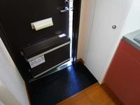 レオパレスグリーンヴェイル 玄関