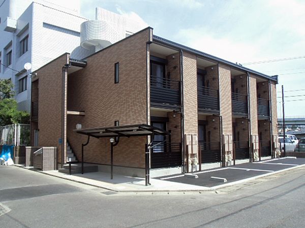 Bên ngoài LEONEXT port