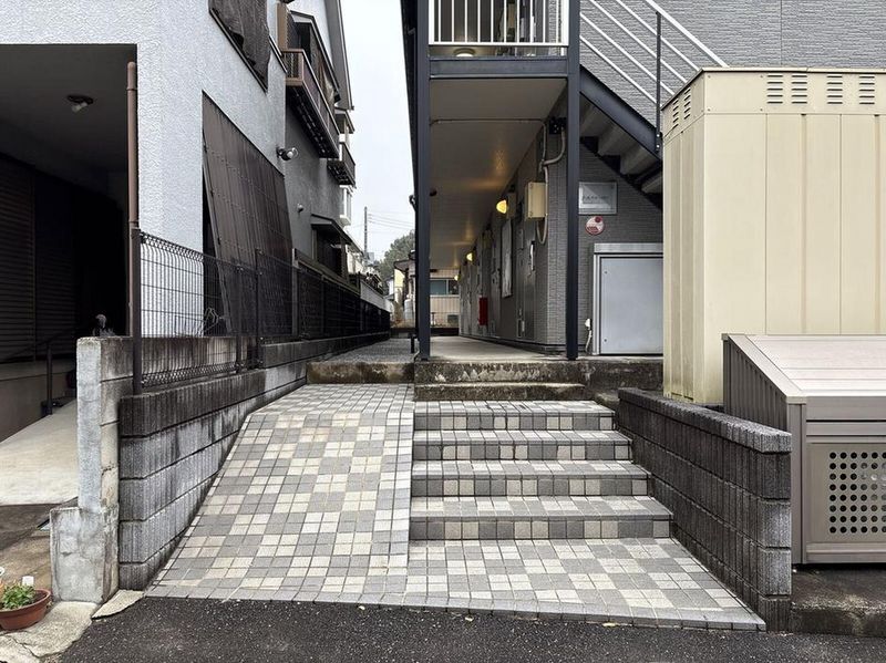 leopalace JK Clover Entrance