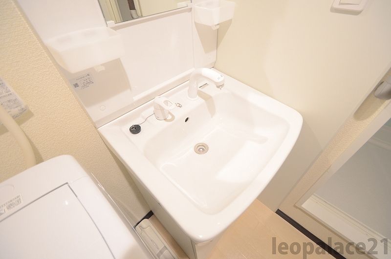 LEONEXT Kokubun Sunshine II Washroom