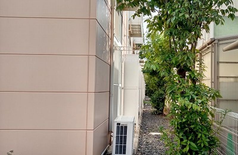 レオパレス中川 バルコニー
