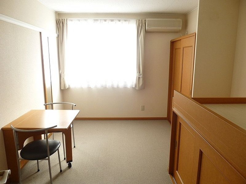 レオパレスルクスⅢ 居間
