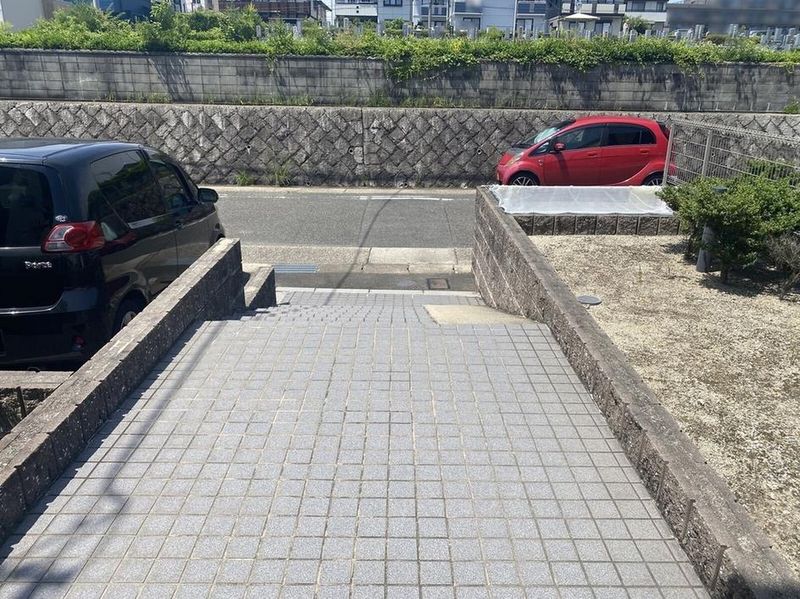 レオネクスト元植田Ｗｅｓｔ エントランス