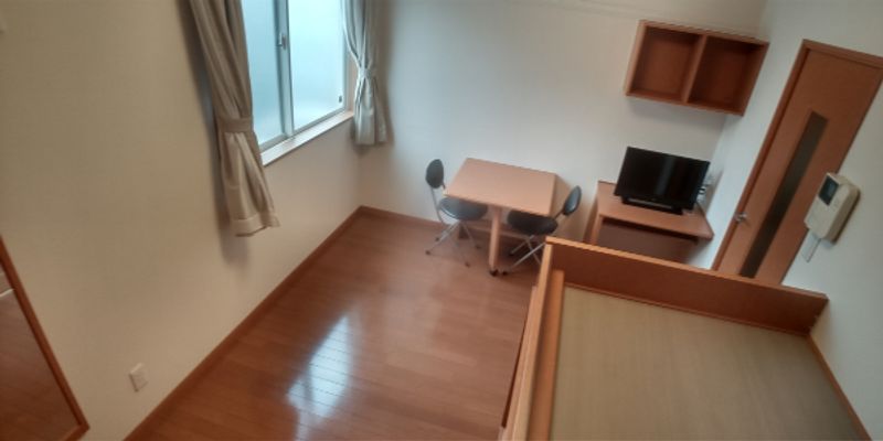 レオパレス南若園Ａ 居間