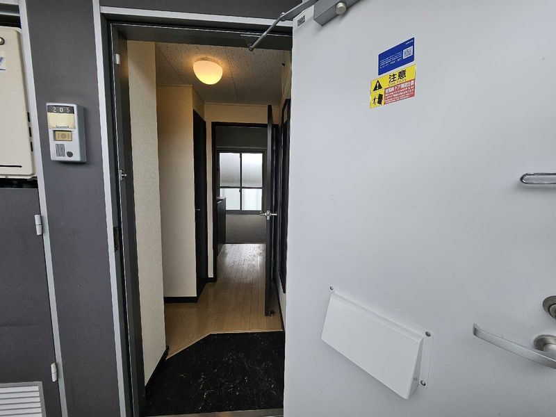 LEONEXT Eclair Kita Imaichi Entrance