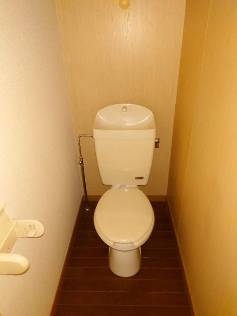 レオパレスグランドゥールＢ トイレ