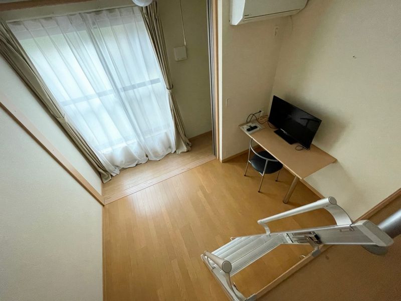 レオパレスベンテュール 居間