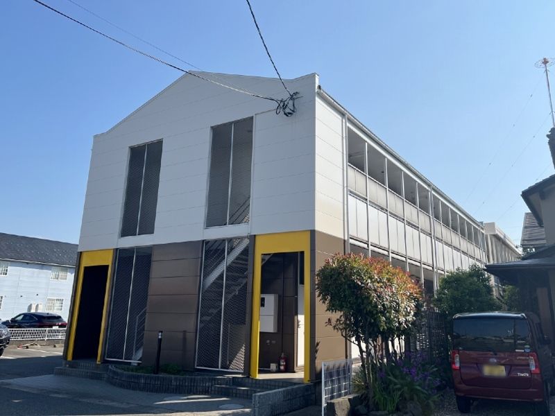 レオパレスプレミール 外観