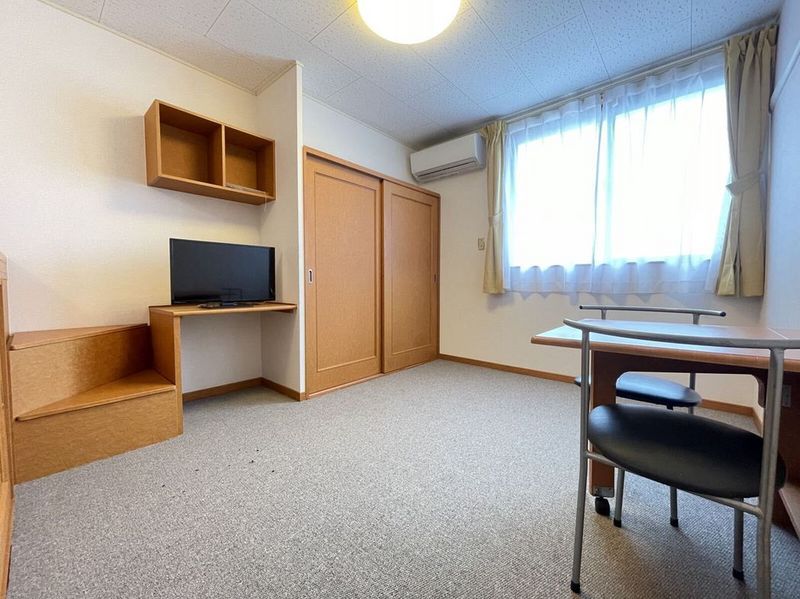 レオパレスグロウアーク 居間