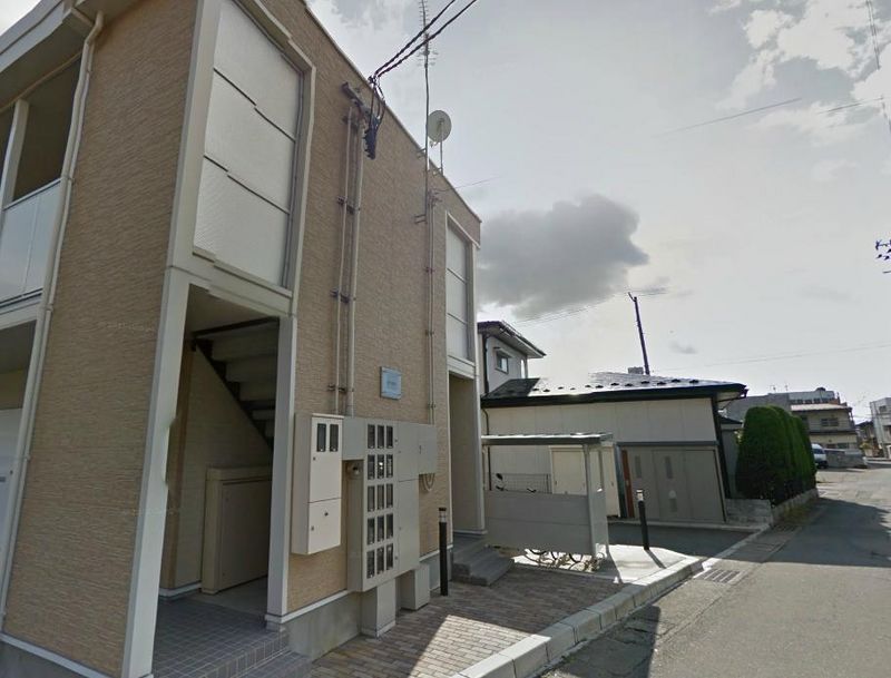 レオパレスアークオン エントランス