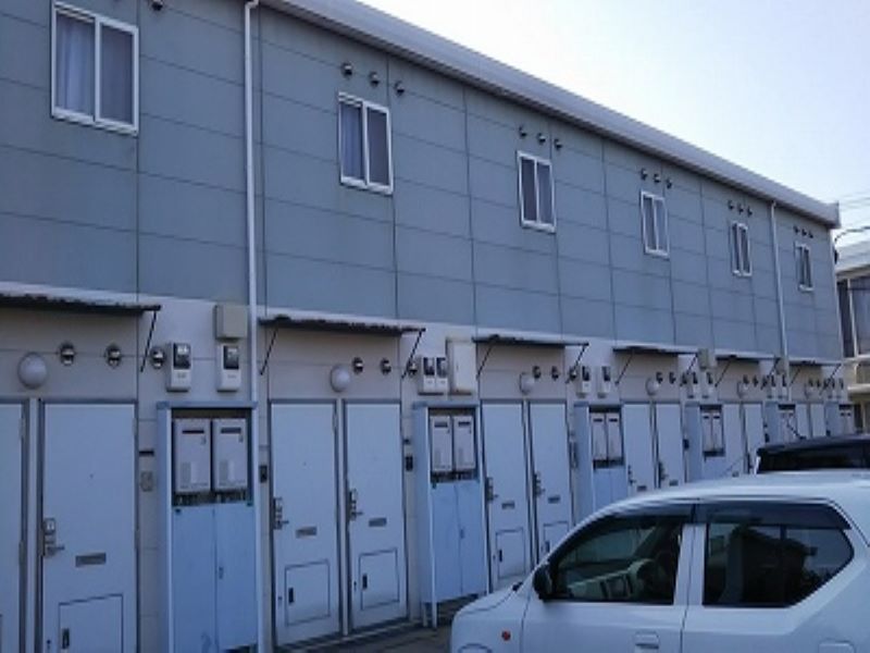 レオパレスわかみや２番館 外観
