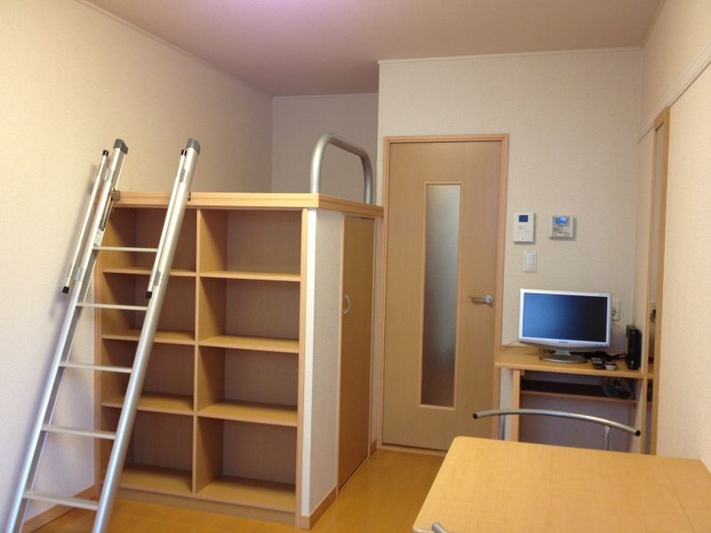 レオパレスブランドール　Ｈ 居間