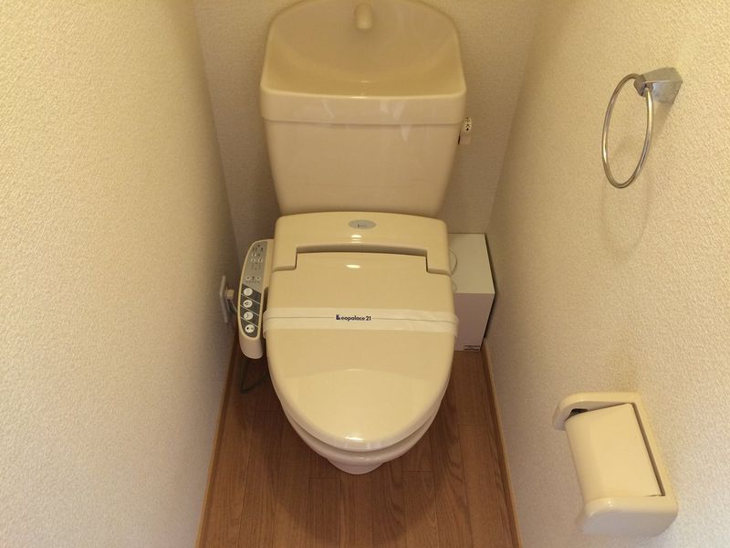レオパレスエルドラド　新居 トイレ