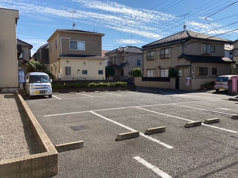 レオパレスエスポワール 駐車場