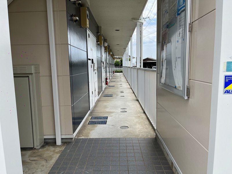 レオパレス春 共用部分