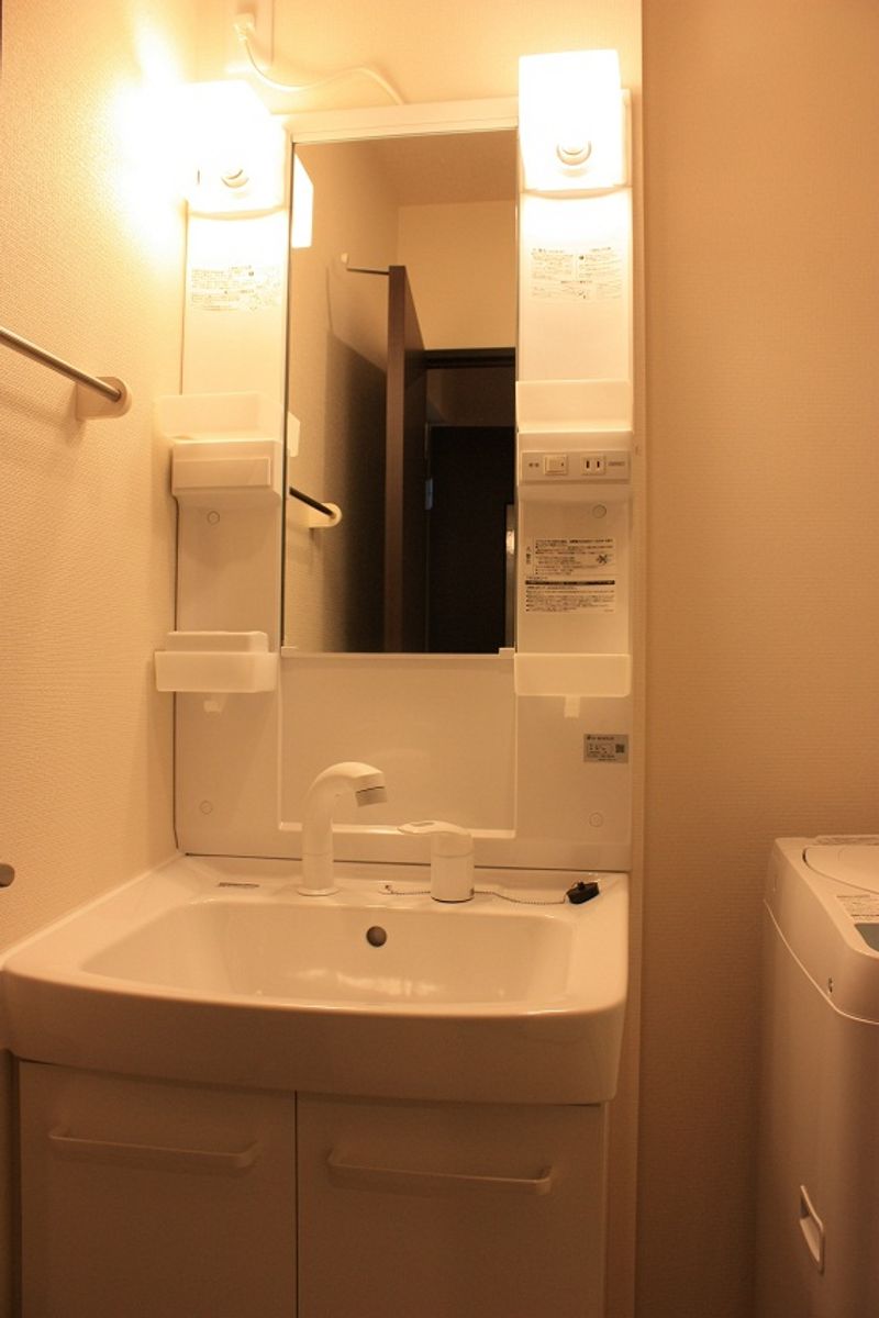 レオネクストリルハウスⅡ 洗面台