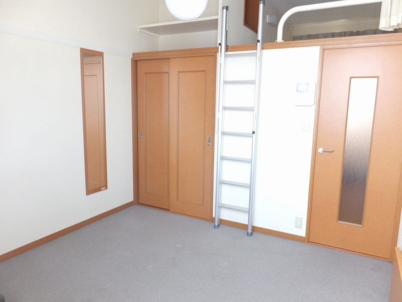 レオパレス北原 居間