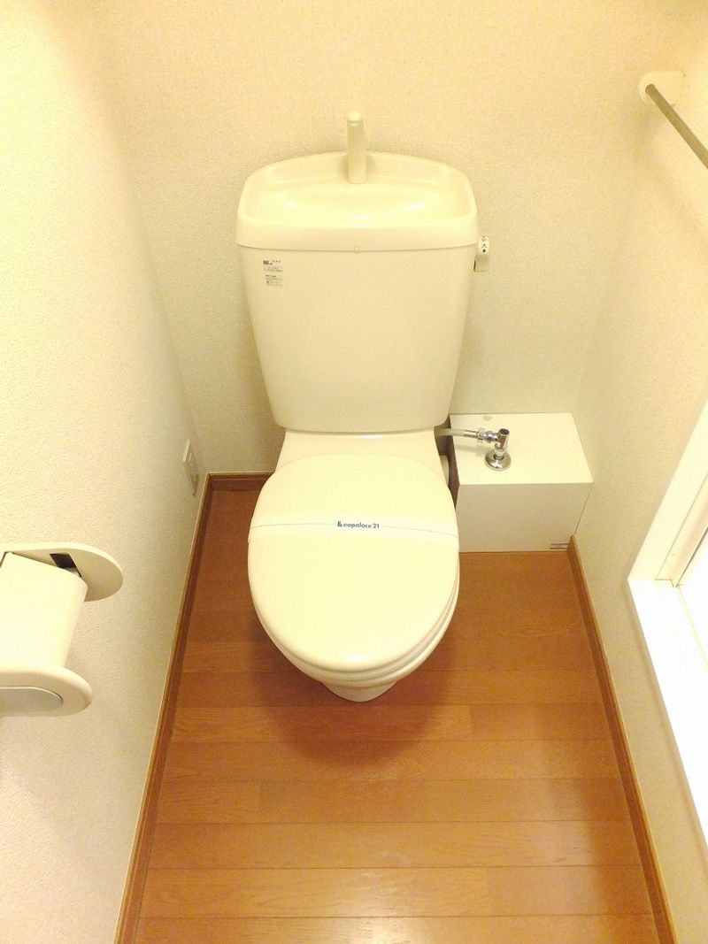 レオパレスカペラ トイレ
