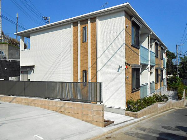 LEONEXT Hiyoshi Hills exterior