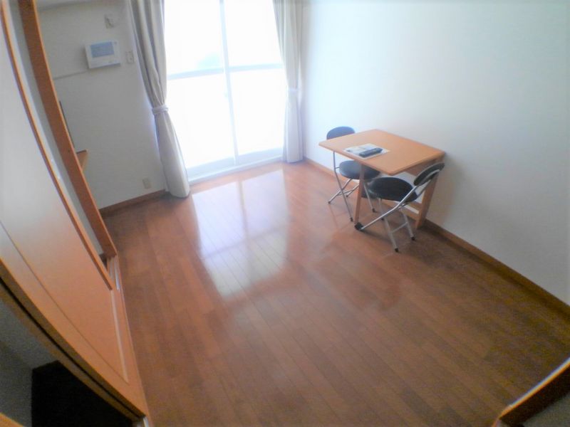 レオパレスＨａｂｉｔａｃｉｏｎ　Ｈａｙａｓｈｉ 居間