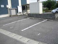 レオネクストスマイル横浜 駐車場