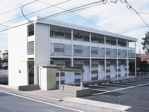 レオパレスポルト２００２ 外観