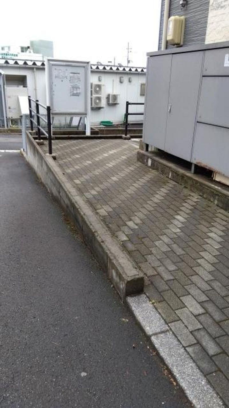 レオパレスアウル 庭