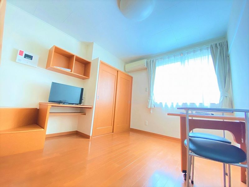レオパレスフロラシオン　Ⅰ 居間